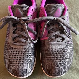 Womans Nano 7s. fits like an 8. Cut small! Worn only an handful of times.